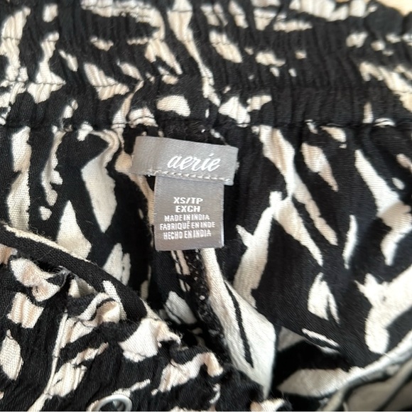 Aerie 2 piece top and shorts set size XS - Picture 10 of 10